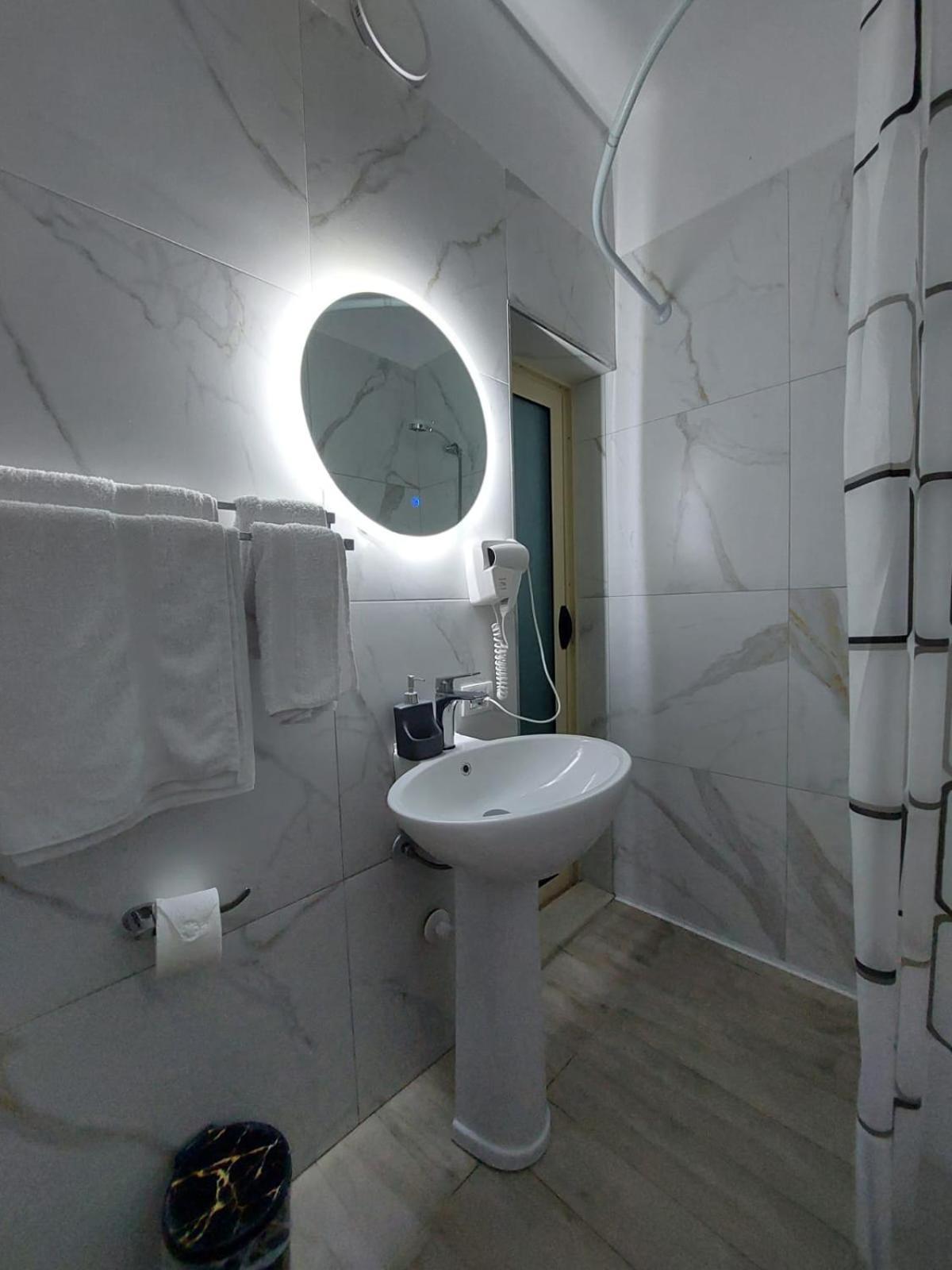 Godard Apartments Vlorë Екстериор снимка
