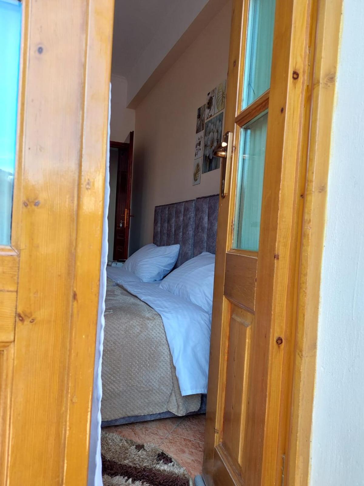 Godard Apartments Vlorë Екстериор снимка